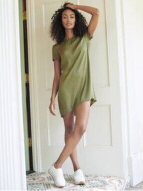 NWOT Quince Washable Silk Stretch Tee Dress in Military Olive Size S